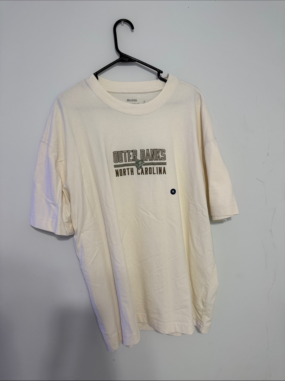 Hollister Outer Banks North Carolina Graphic Tee - Cream